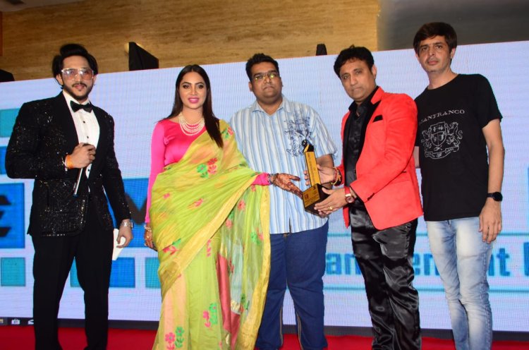 Irbaaz Ansari honoured with Dadasaheb Phalke Fashion Icon & Lifestyle Awards