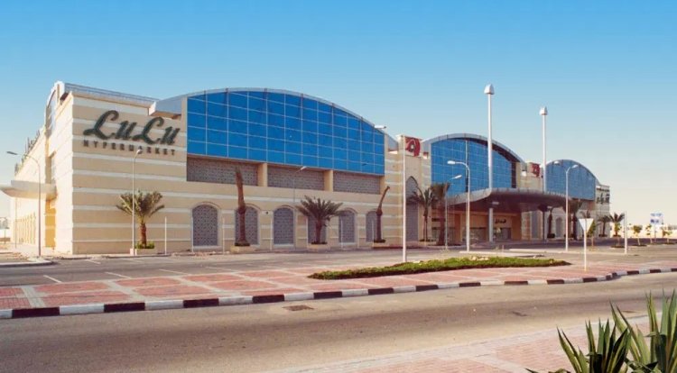 LuLu Hypermarket Glows Blue for World Autism Awareness Day 2025