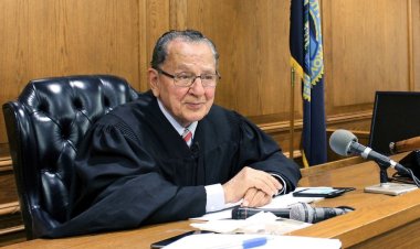 Judge Frank Caprio, Star of 'Caught in Providence,' Dies at 88 After Battle with Cancer