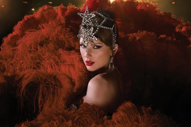 Taylor Swift Channels Old‑Hollywood Showgirl Glamour on The Life of a Showgirl Cover