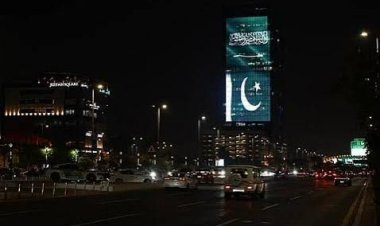 Saudi Arabia Lights Up Towers With Pakistan Flag to Celebrate Historic Defence Pact