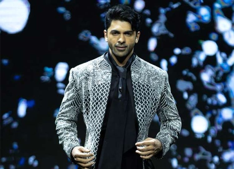 Taha Shah Badusha Walks the Ramp in Delhi to Raise Awareness for Cervical Cancer