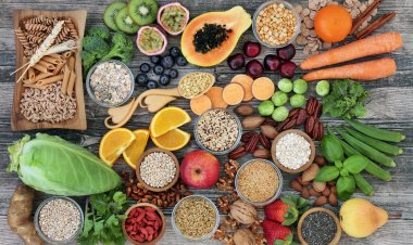 Eat Yourself Beautiful: How to Nourish Your Hair, Skin, and Nails from Within