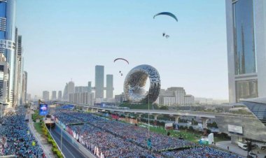 Dubai Run 2025 Kicks Off in a Sea of Blue as Thousands Take Over Sheikh Zayed Road
