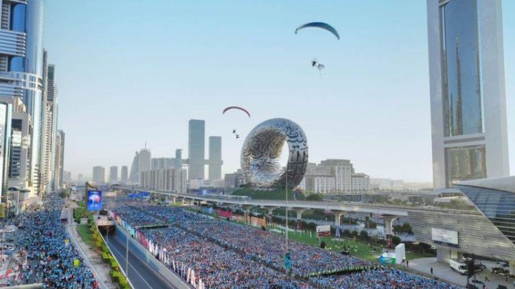 Dubai Run 2025 Kicks Off in a Sea of Blue as Thousands Take Over Sheikh Zayed Road