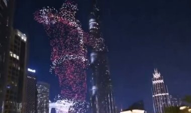 Fact Check: No, Dubai Did Not Host a Giant Santa Drone Show Near Burj Khalifa