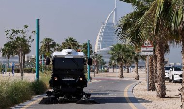 Dubai Tests Self-Driving Cleaning Vehicles on Beach Paths