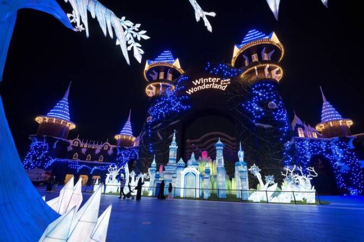Saudi Arabia: Jeddah Winter Wonderland Thrills Visitors With Rides and Entertainment
