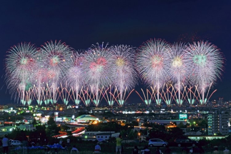 Nagaoka fireworks festival lights up Japan with tribute to resilience and remembrance