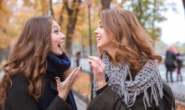 Why more women are choosing female friendships over traditional romance