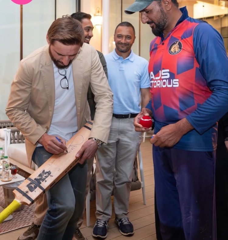 Shaikh Nasser Welcomes Cricket Star Shahid Afridi to Bahrain