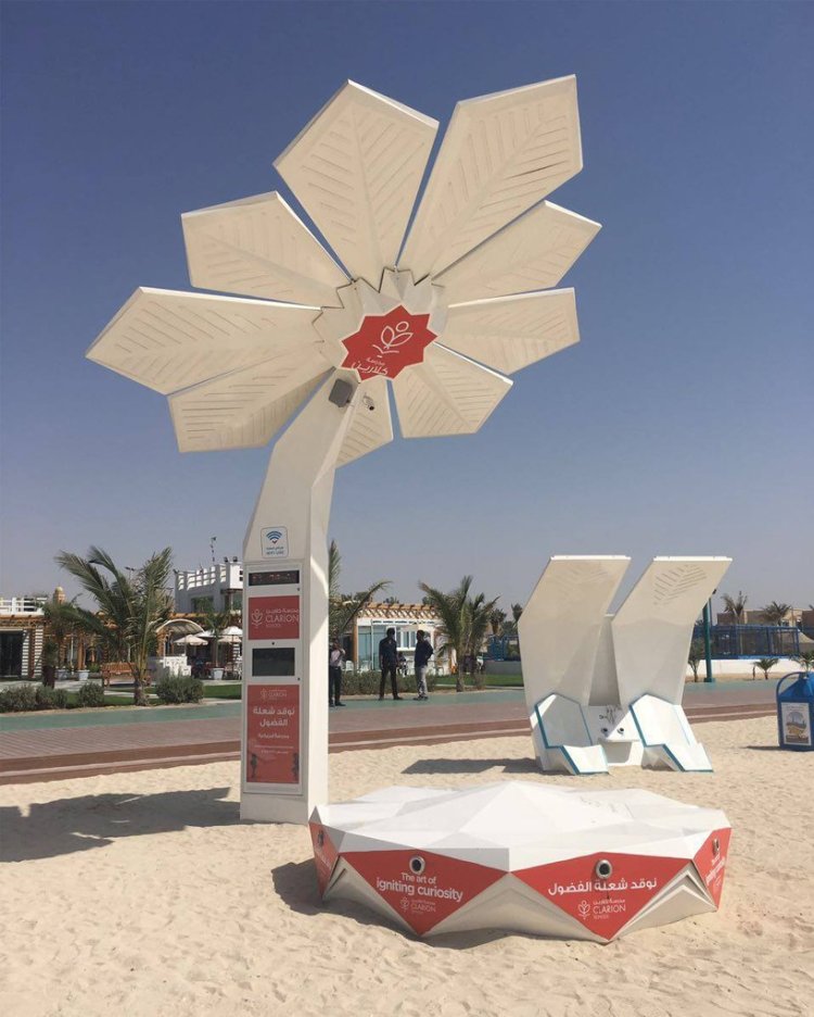 Dubai rolls out solar-powered Smart Palms across public spaces